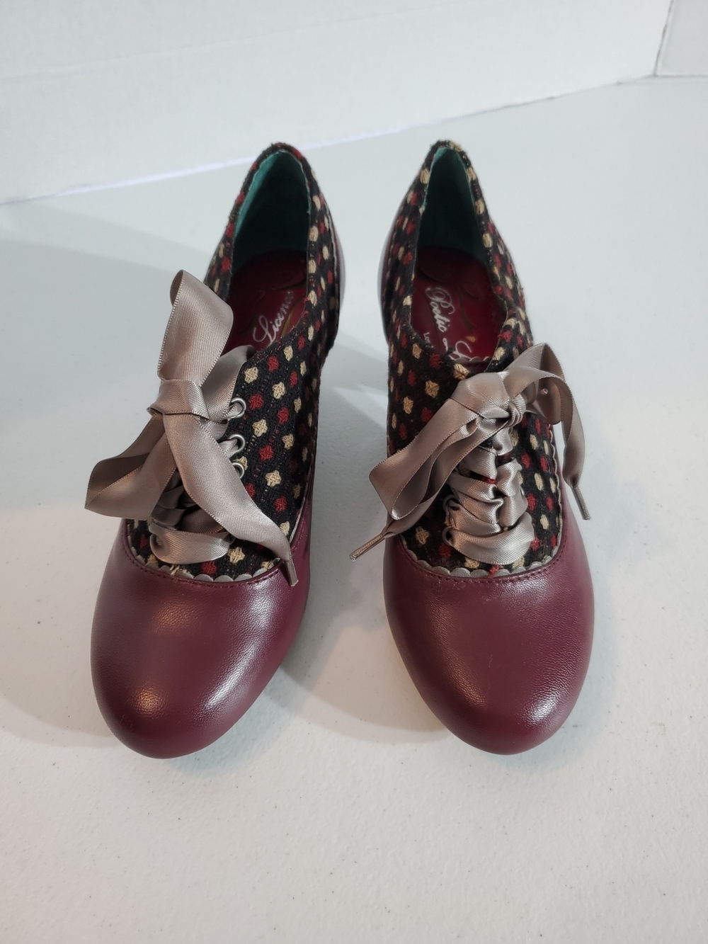 Poetic License Eye Spy Women's 6.5 (37) Burgundy Polka-Dot Lace-Up Oxford Heel